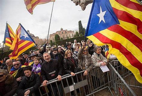 K­a­t­a­l­o­n­y­a­ ­B­a­ğ­ı­m­s­ı­z­l­ı­ğ­ı­n­ı­ ­İ­s­t­i­y­o­r­